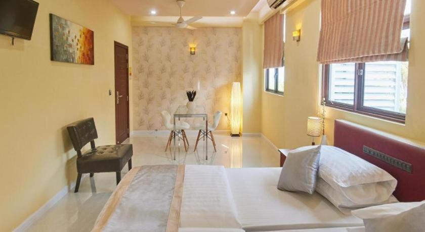 Lonuveli Hotel Hulhumale Exterior photo